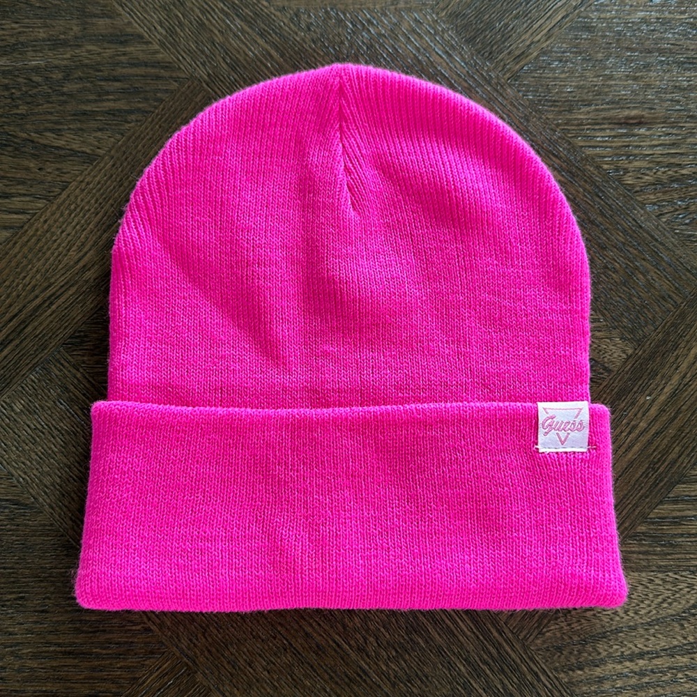 Guess beanie toque skull cap pink